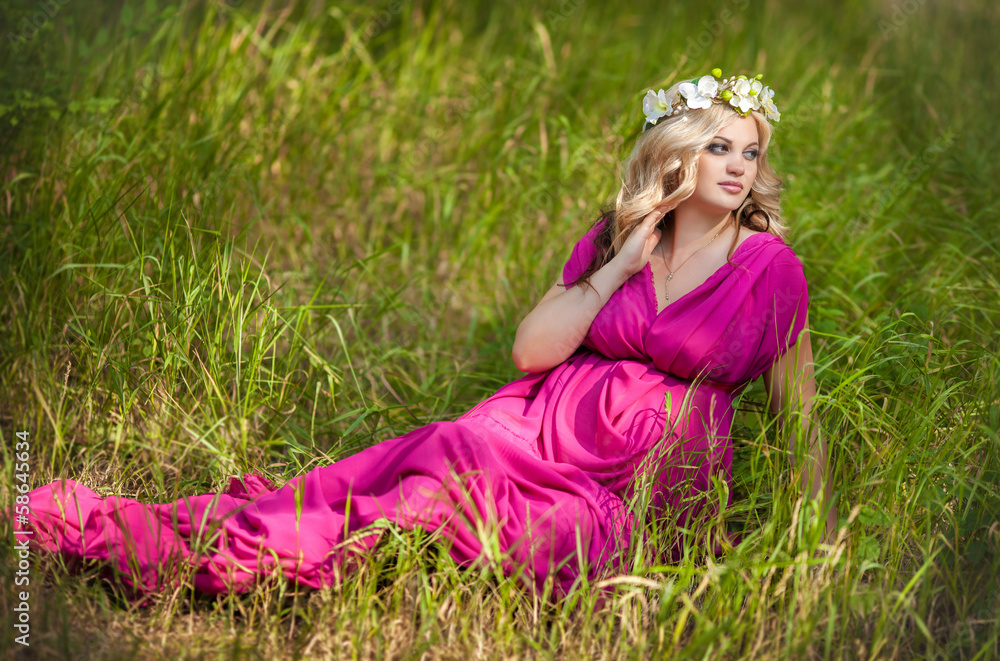 Fototapeta premium Beautiful pregnant woman, pregnancy