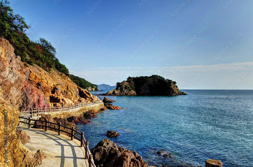 Naklejka premium 鞆の浦 仙酔島 五色岩