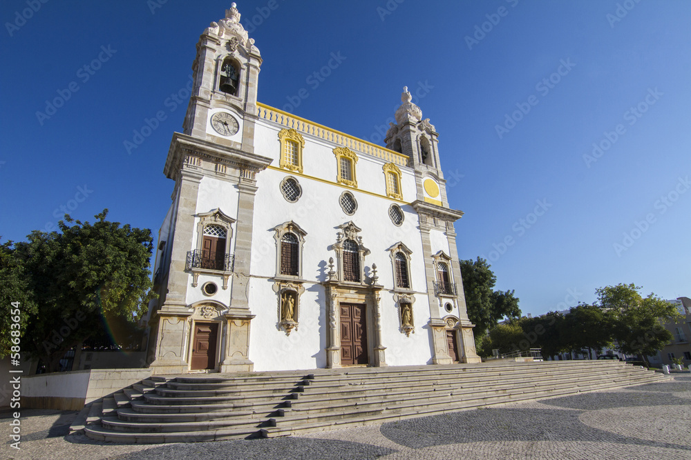 Fototapeta premium View of the beautiful church of Carmo located in Faro, Portugal.