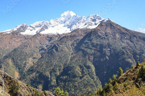 Непал, Гималаи, гора Тамсерку в районе Кхумбу