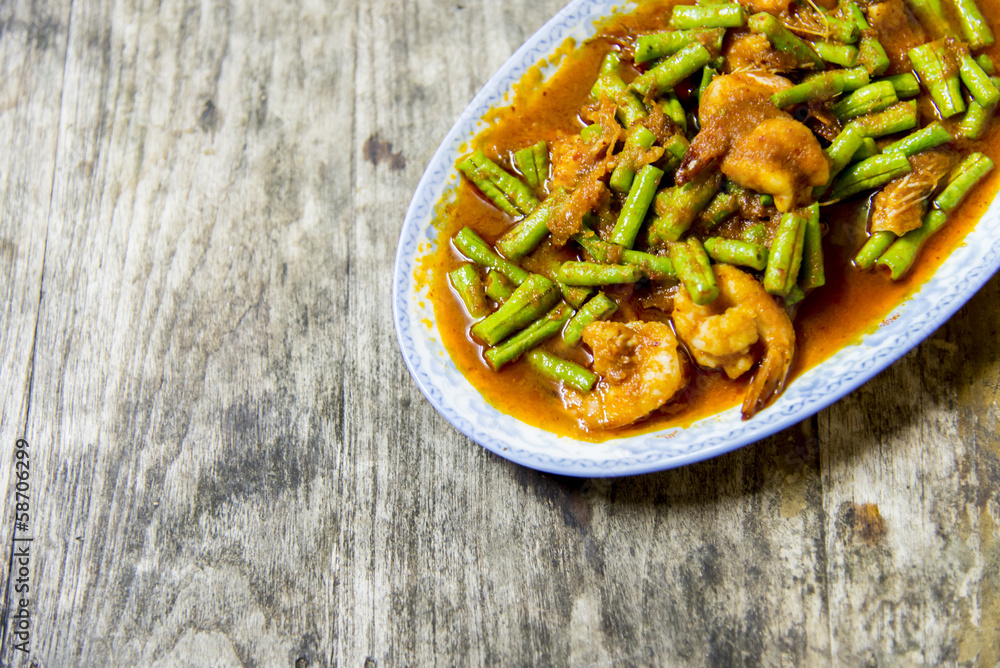 Shrimp with red curry in Thai style5 Shrimp with red curry in Thai style5
