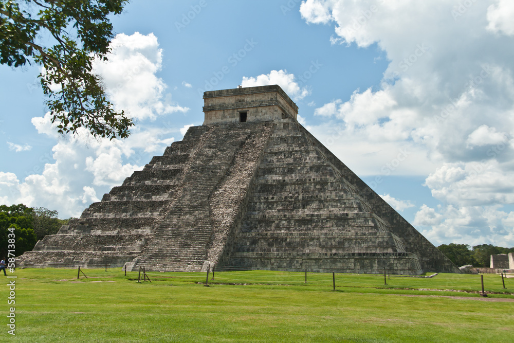 The Kukulkan pyramid in Chichen Itza archeological park, Mexico