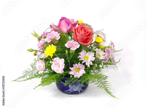 flowers in vase © chartgraphic