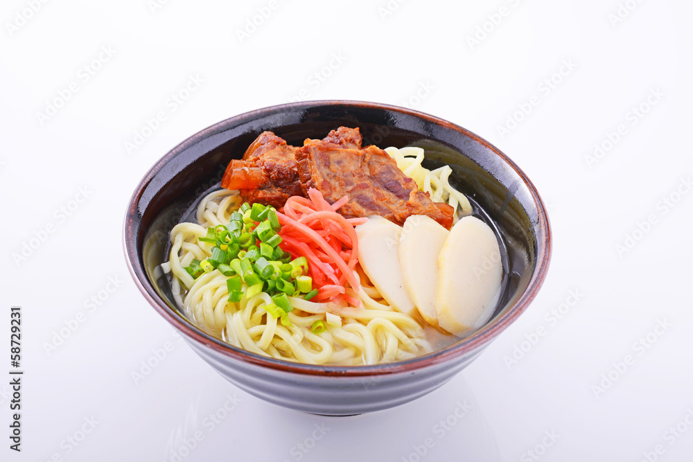 沖縄料理 ソーキそば