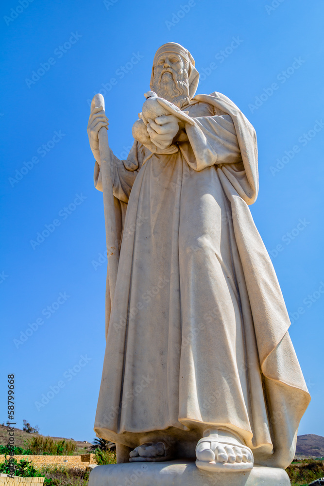 Fototapeta premium Statue at the basilica of the Blessed Virgin Of Ta Pinu