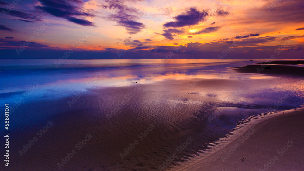 Fototapeta premium Seascape on sunset