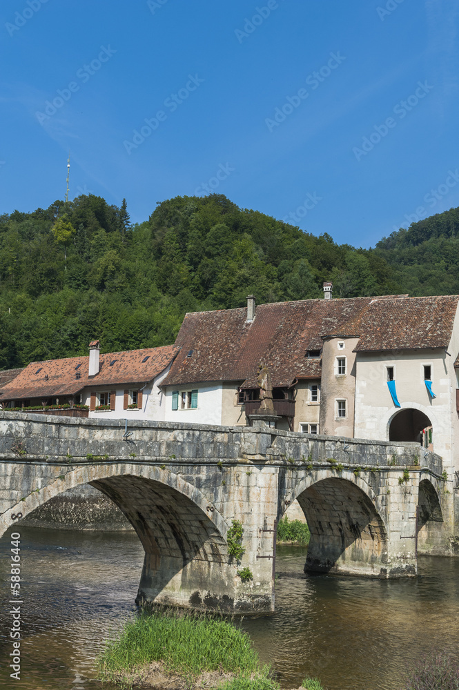 Saint Ursanne, Brücke über den Doubs, Jura, Schweiz