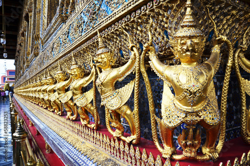 Wat Phra Kaew Temple of Buddha PhraSi Rattana Emerald Satsadaram © tuayai