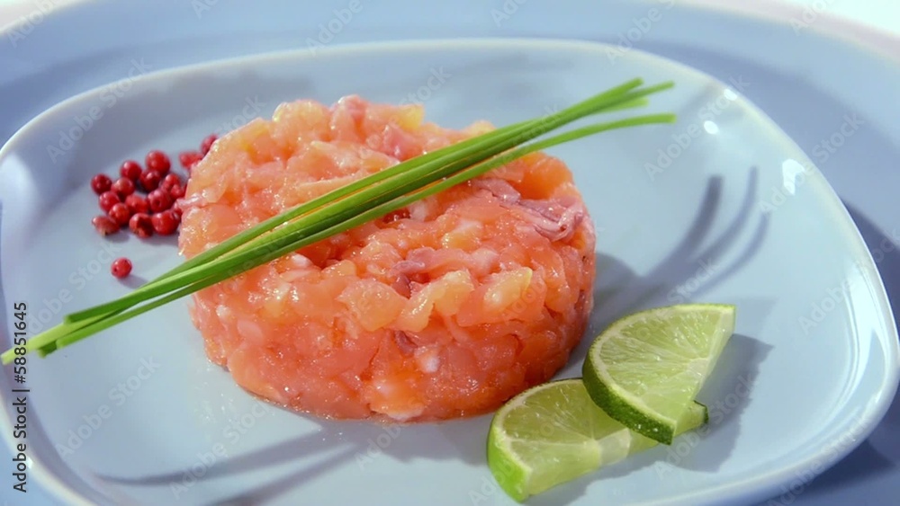 salmon tartare with chives, pepper and lime salmon tartare with chives, pepper and lime