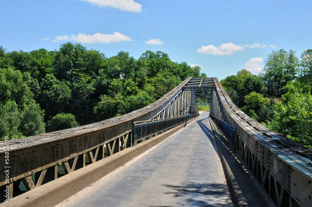 France, iron bridge of Lacave in Lot