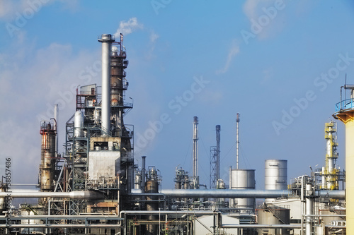 Petrochemical industry - Oil refinery