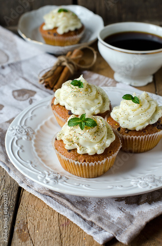 Cupcakes with cream cheese