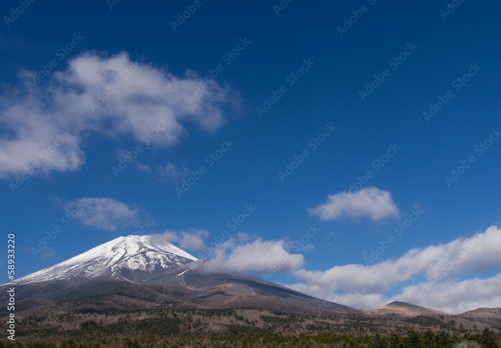 富士山系と雲