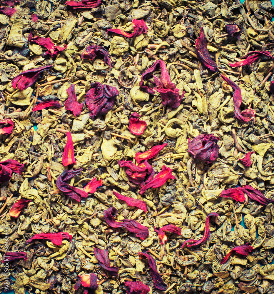 dried green tea leaves with petals