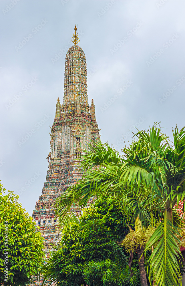 Amazing view of Wat Arun (Temple of Dawn) in Bangkok