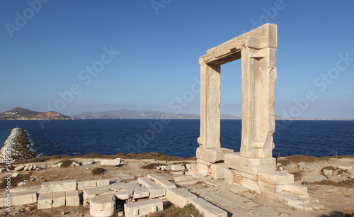Portara du temple d'Apollon sur l'île de Naxos, Grèce