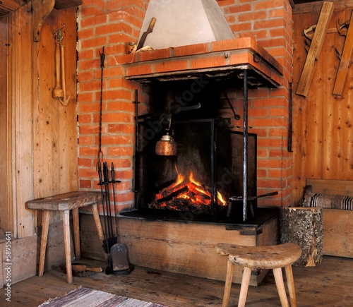 Fotografía Log Cabin Fireplace