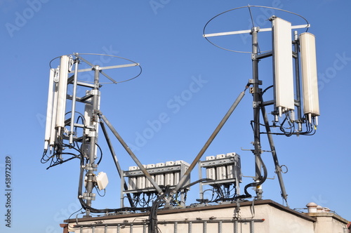 Masts and antennas cellular systems