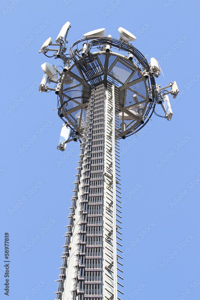 radar and antennas for signal repetition of mobile telephony radar and antennas for signal repetition of mobile telephony