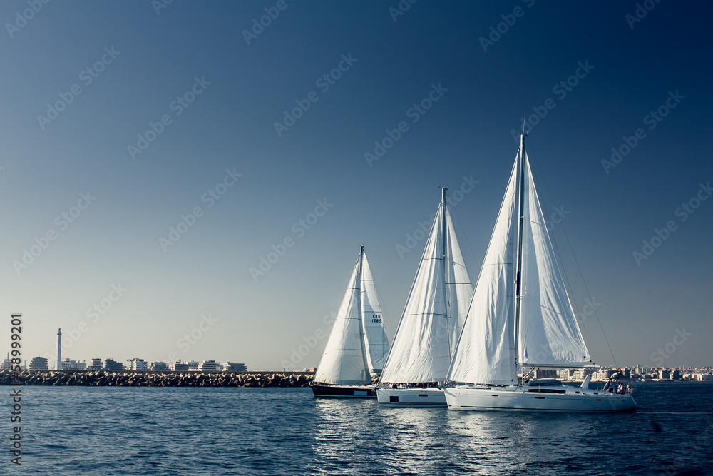 Fototapeta premium Sailing ship yachts with white sails