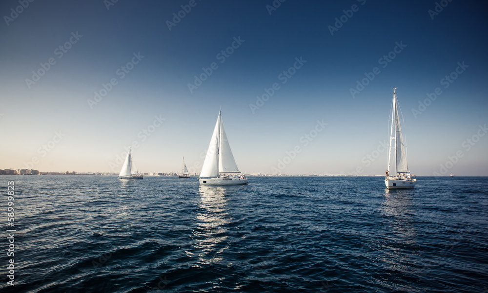 Fototapeta premium Sailing ship yachts with white sails