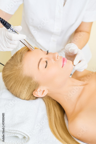 Microdermabrasion treatment