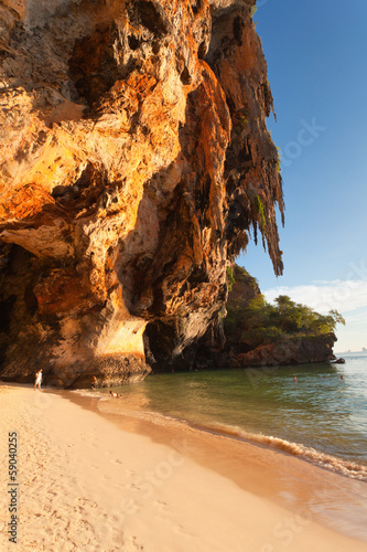 falaise, grottes et plage de Phra Nang, Taïlande