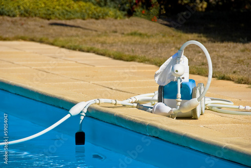 robot pool