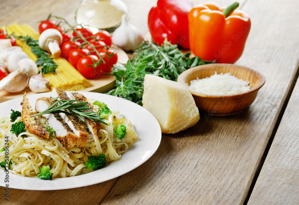 Pasta with fried chicken