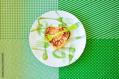 Heart on a plate, green, горизонтальный photo