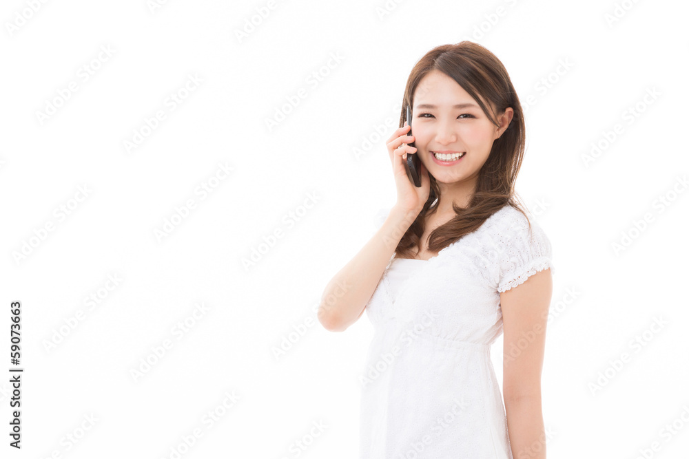 電話をする女性 電話をする女性