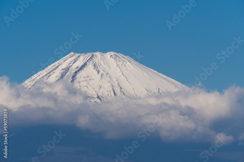雲海から覗く富士山頂