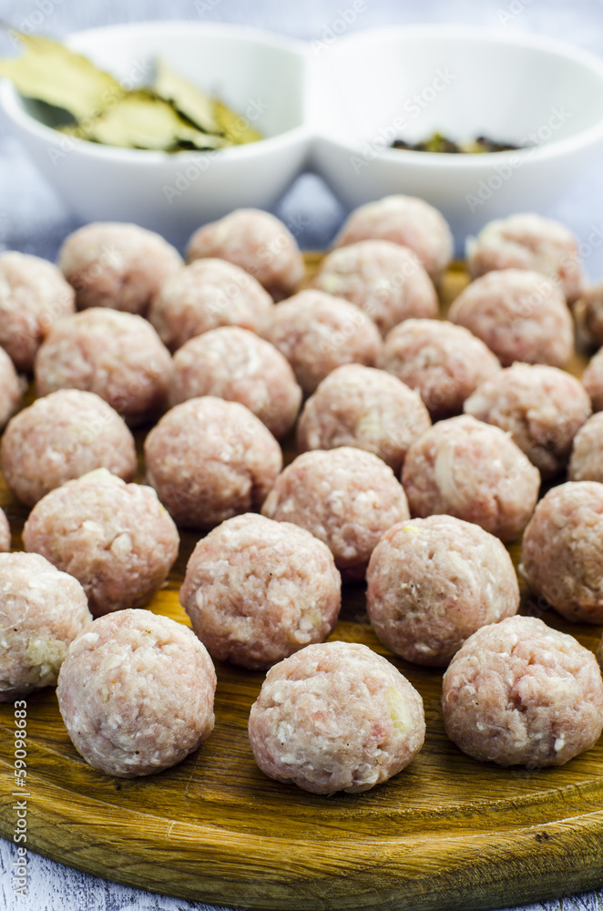 raw minced meatballs raw minced meatballs