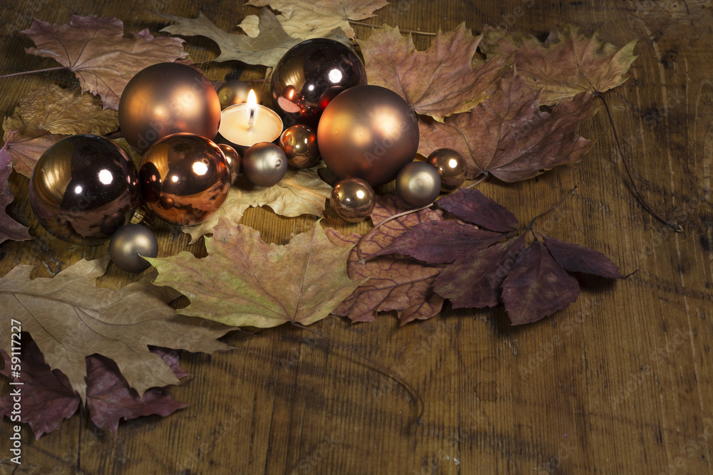 Naklejka premium Weihnachtsstilleben Natur mit Kerze