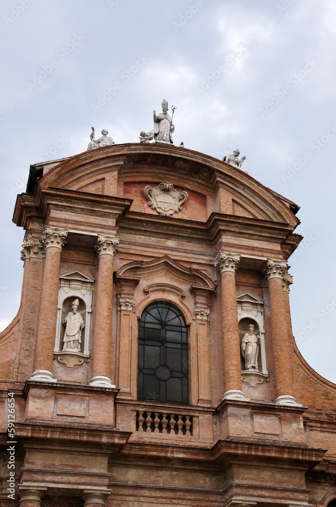 Basilique à Reggio Emilia
