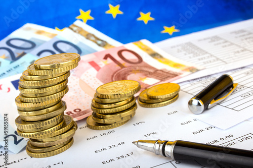 Rechnung Euro Münzen und Scheine