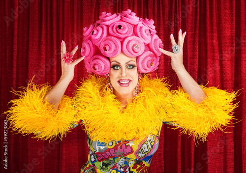 Canvastavla Happy Drag Queen Performing