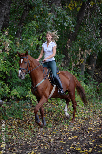 Equestrian romantic adventure © horsemen