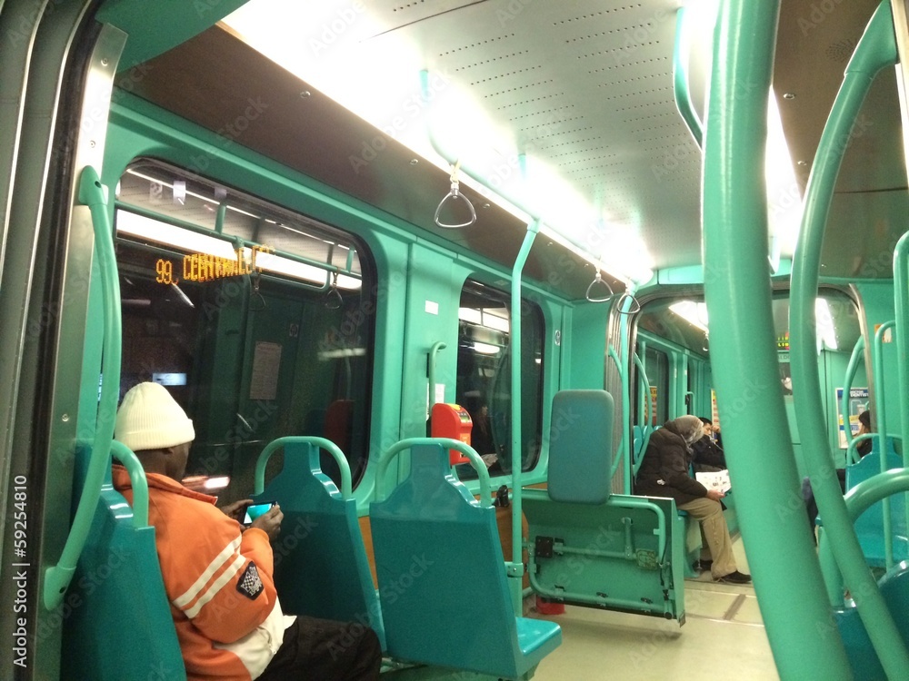 Naklejka premium in tram nella città