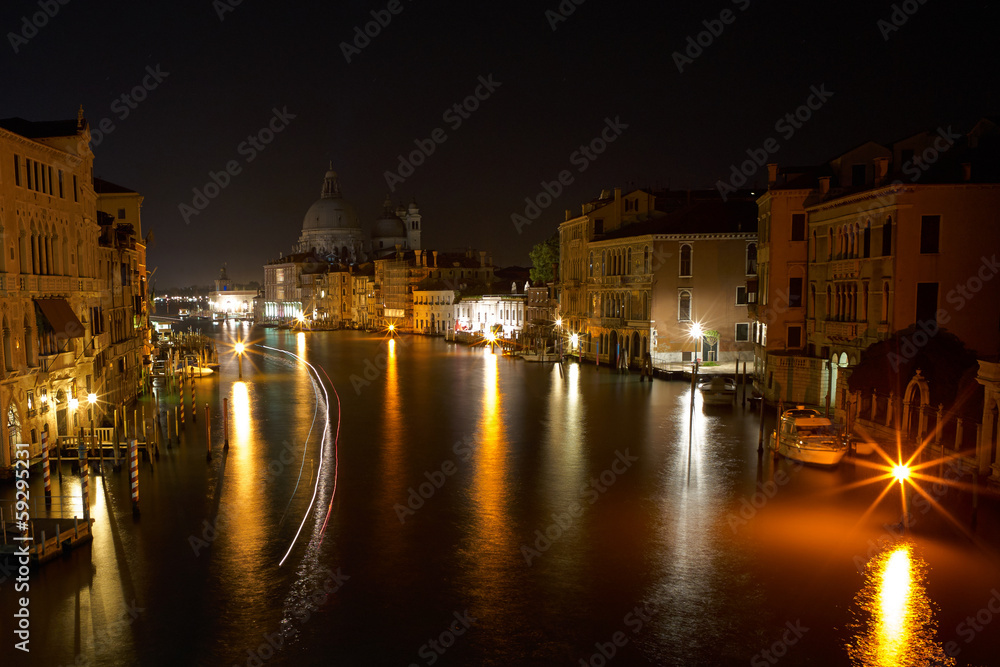 Obraz premium The Light of Venice Long exposure By Night.