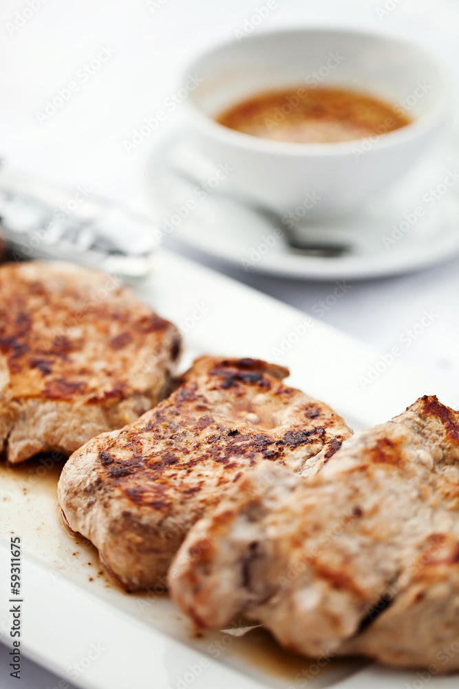 Delicious roast beef spiced with hot sauce Delicious roast beef spiced with hot sauce