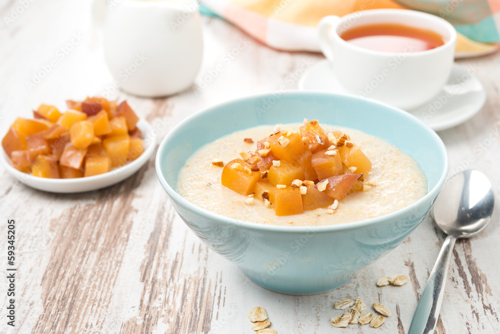 oatmeal with caramelized peaches oatmeal with caramelized peaches