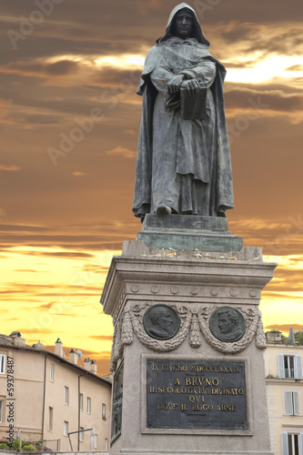 giordano bruno statue