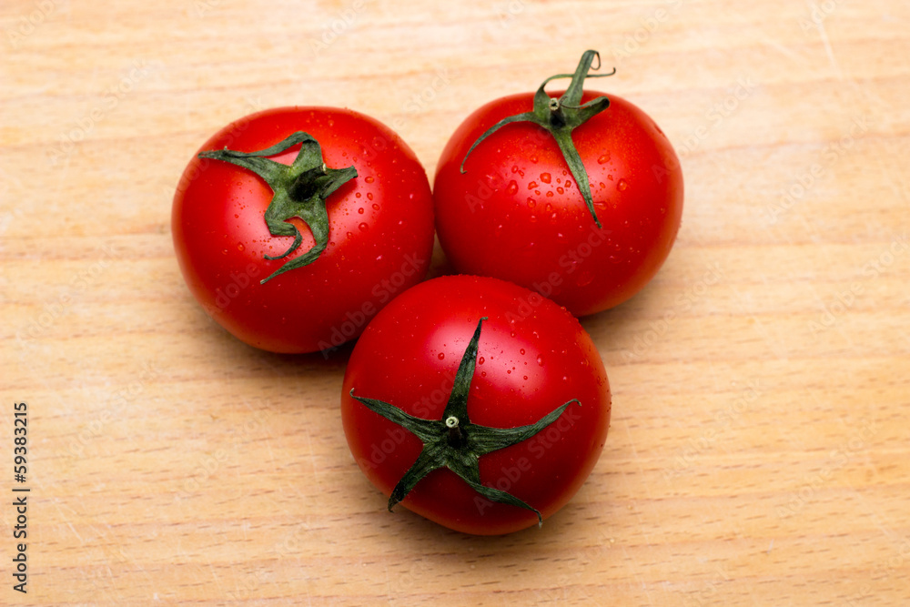 tomatos tomatos