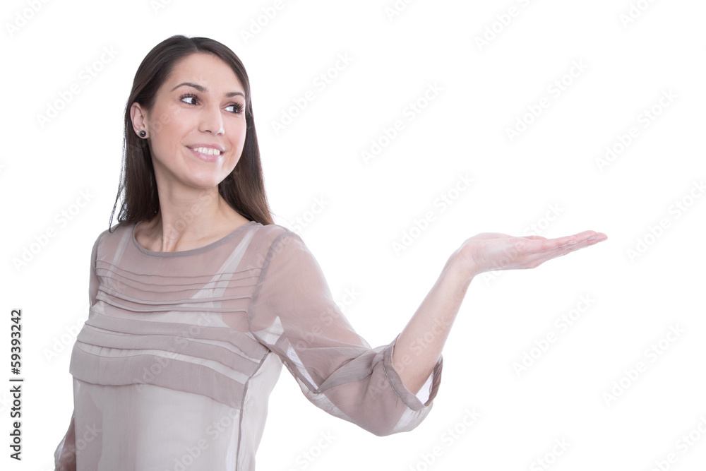 Frau isoliert präsentiert mit der Handfläche ein Produkt Frau isoliert präsentiert mit der Handfläche ein Produkt