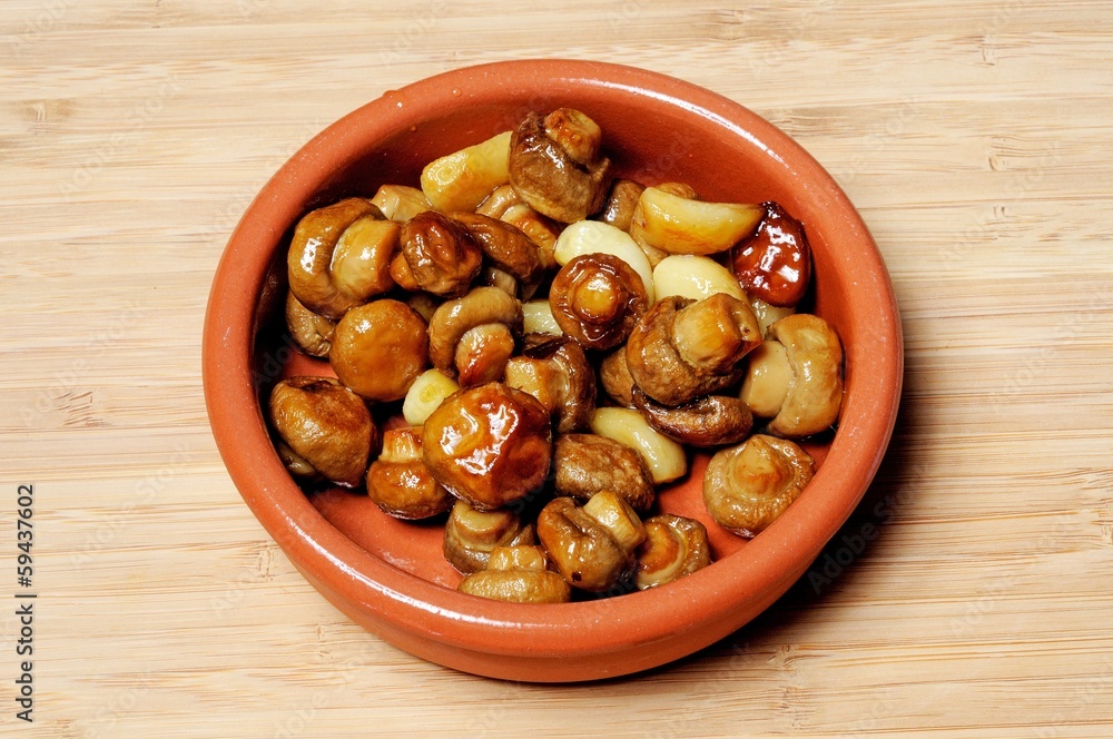 Mushrooms with garlic, Spain © Arena Photo UK Mushrooms with garlic, Spain © Arena Photo UK