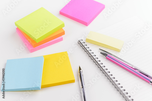 ペンとポストイット