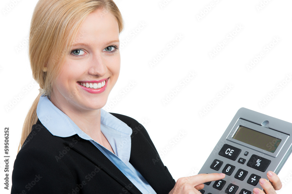 frau arbeitet mit taschenrechner frau arbeitet mit taschenrechner
