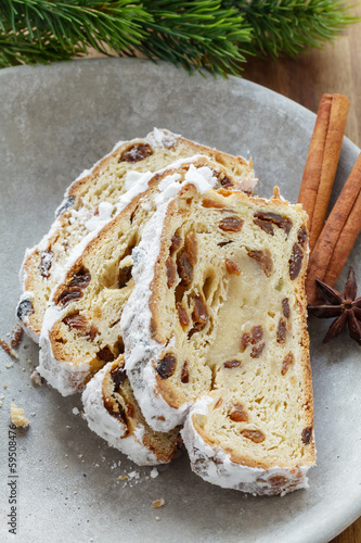 Marzipanstollen