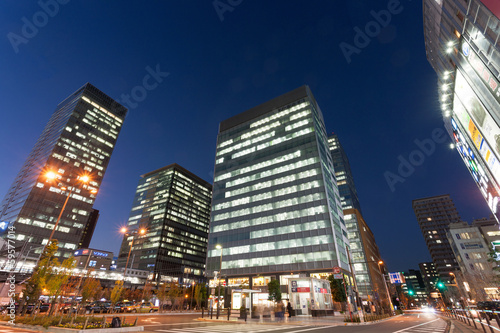 Papier peint 夕暮れの秋葉原駅前